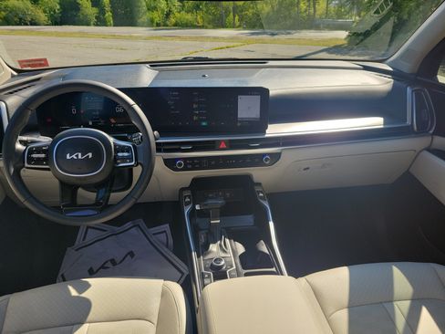 Used 2024 Kia Sorento S w/ Panoramic Sunroof Package AWD/4WD image 18