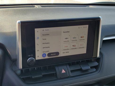 Certified 2025 Toyota RAV4 XLE image 28