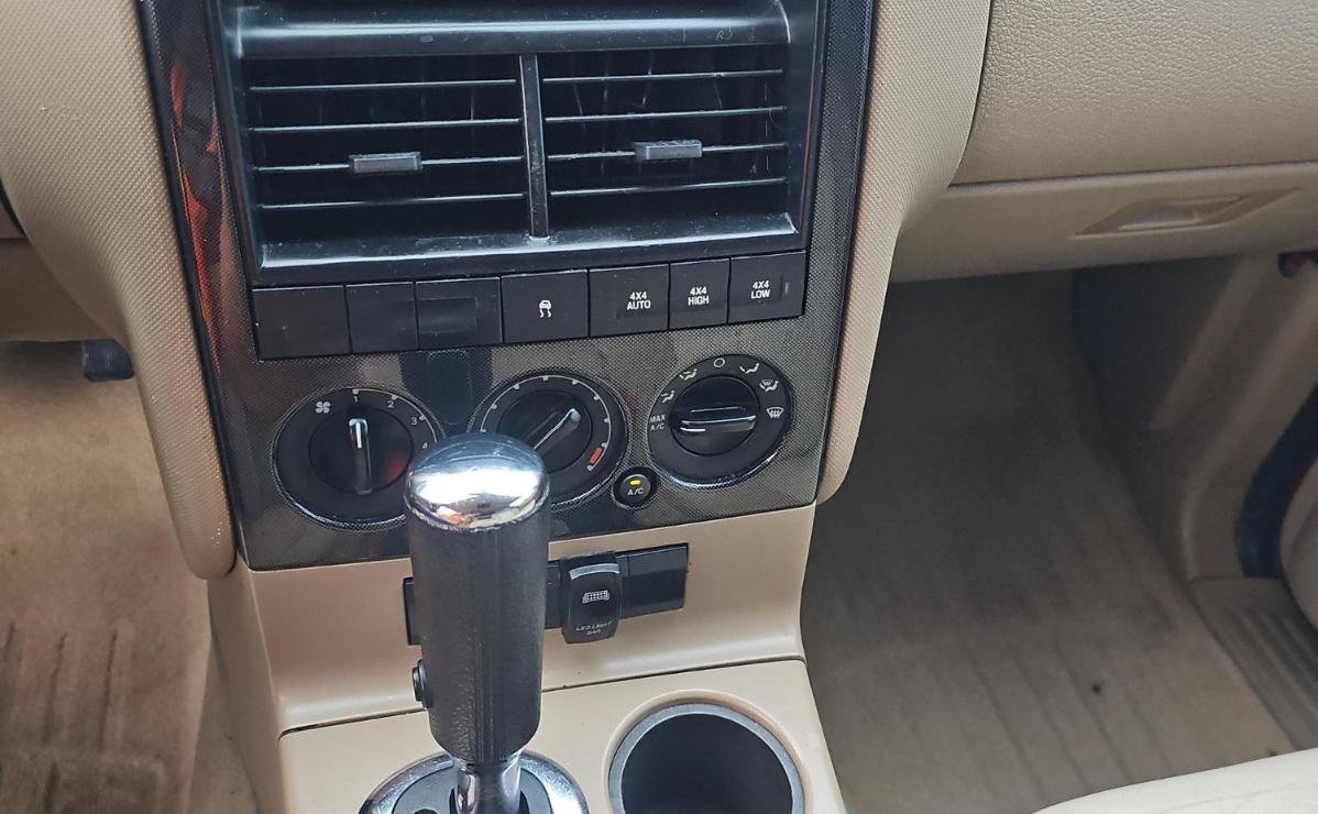 Used 2007 Ford Explorer XLT AWD/4WD image 10