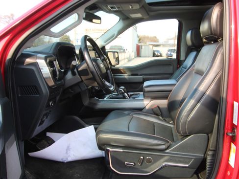Used 2021 Ford F150 Lariat image 9