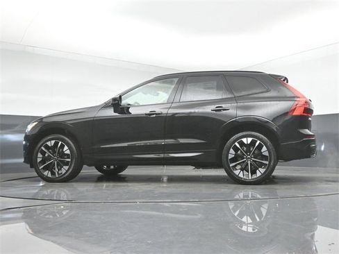 New 2026 Volvo XC60 B5 Plus w/ Protection Package Premier image 42