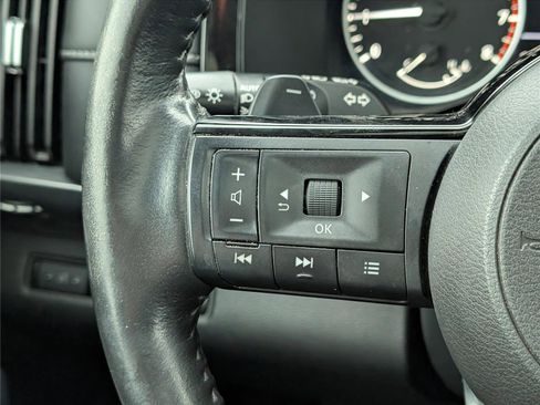 Used 2022 Nissan Pathfinder SL w/ SL Premium Package image 26