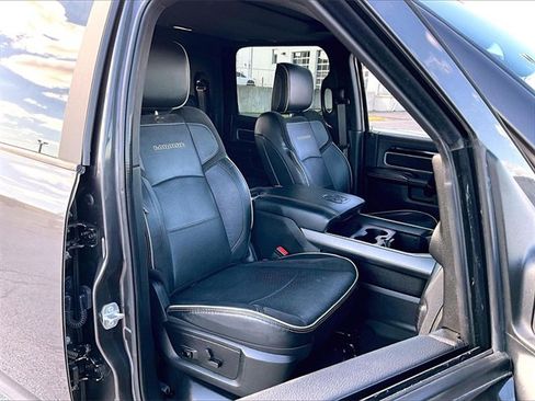 Used 2022 RAM 3500 Laramie image 11