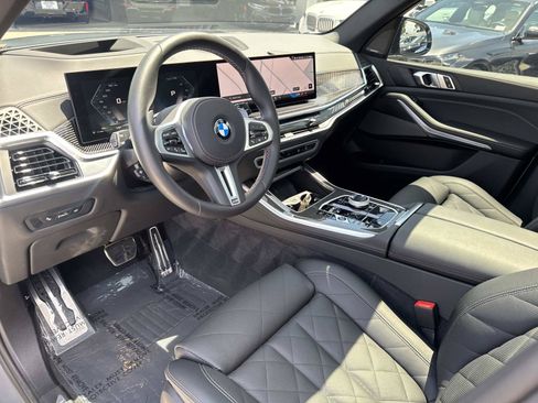 Used 2025 BMW X5 M60i AWD/4WD image 17