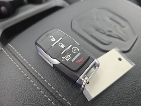 Used 2026 RAM 1500 Laramie image 38