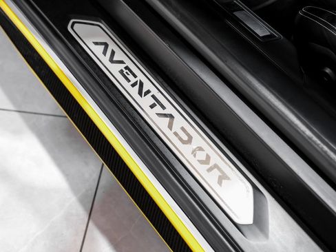 Used 2016 Lamborghini Aventador LP 700-4 image 33