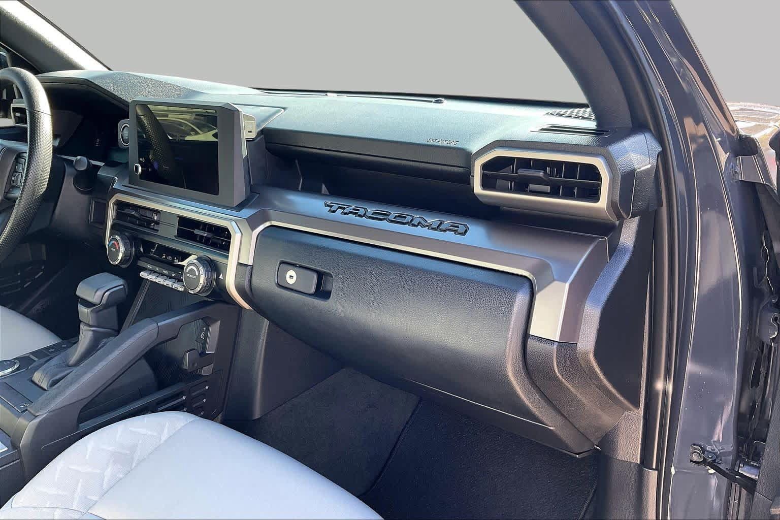 Used 2026 Toyota Tacoma SR5 RWD image 18