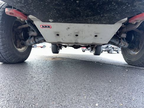 Used 2011 Toyota Land Cruiser image 4