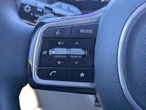 Used 2026 Kia Carnival SX Prestige image 28