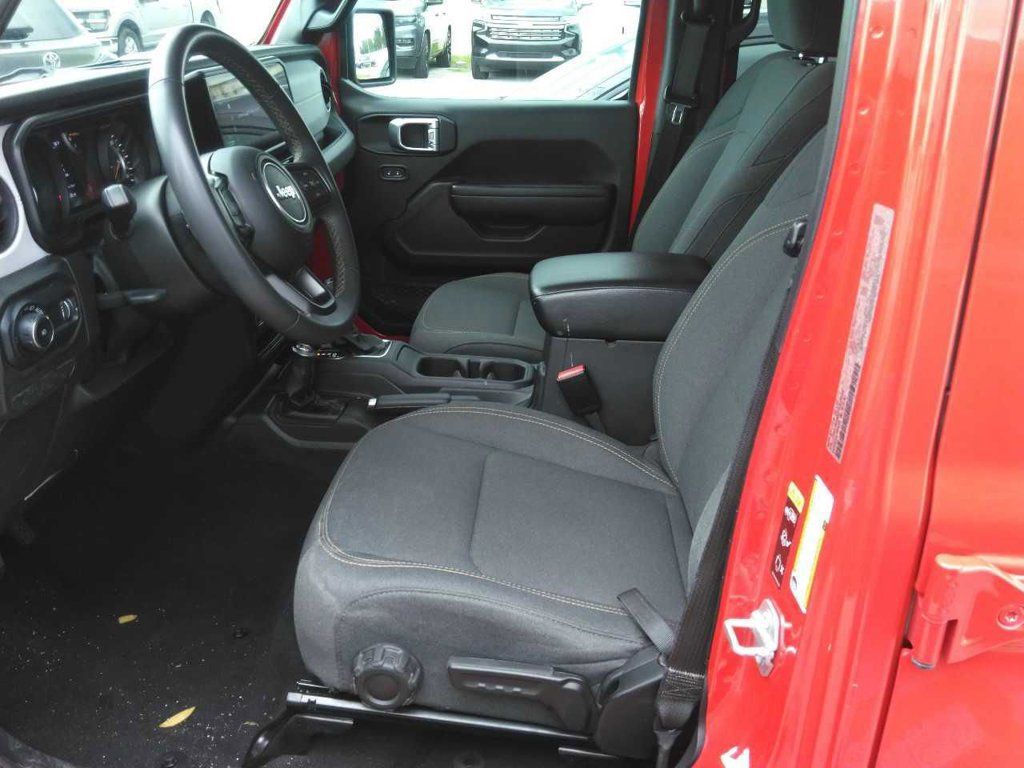 Used 2024 Jeep Wrangler Unlimited Sport AWD/4WD image 6
