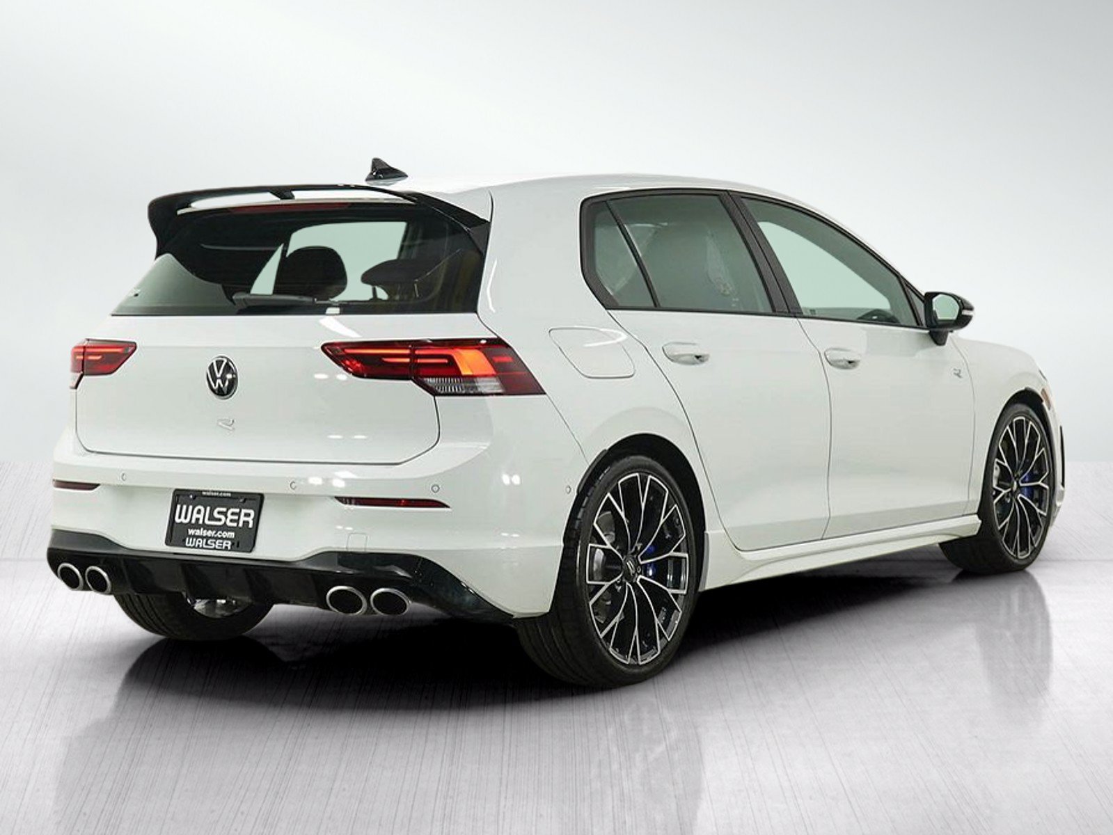Used 2025 Volkswagen Golf AWD/4WD image 6
