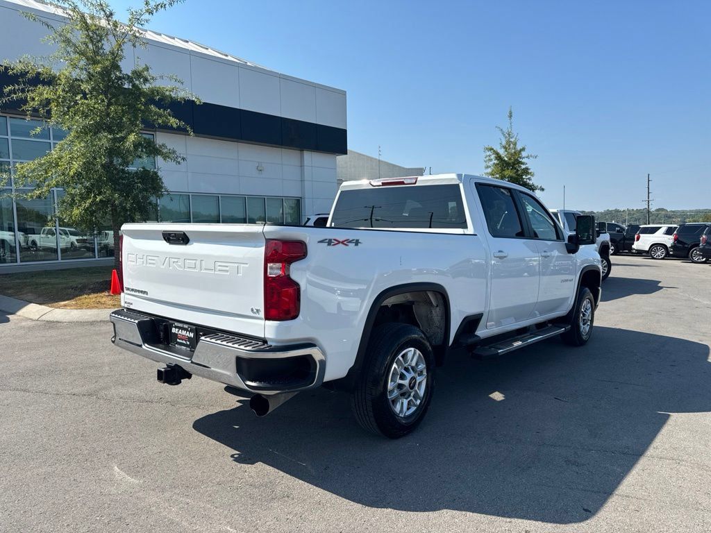 Used 2025 Chevrolet Silverado 2500 LT w/ Convenience Package AWD/4WD image 7