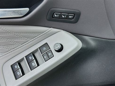 Certified 2020 Toyota Avalon Limited w/ Advanced Safety Package image 18