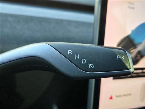 Used 2020 Tesla Model 3 Performance image 16