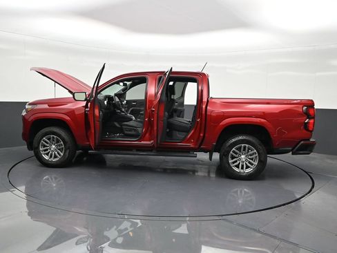 Used 2025 Chevrolet Colorado LT w/ LT Convenience Package RWD image 34