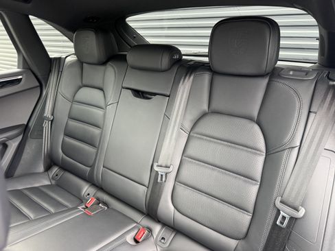 Used 2025 Porsche Macan AWD/4WD image 13