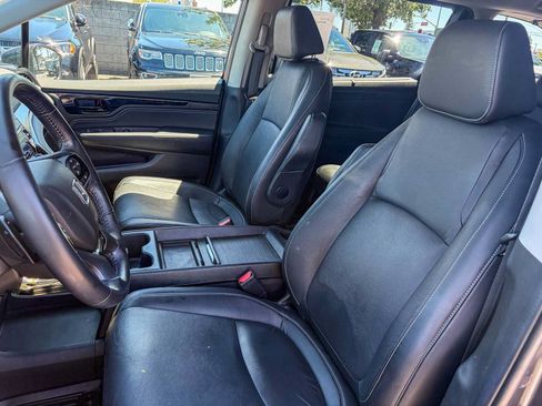 Used 2023 Honda Odyssey Touring image 18