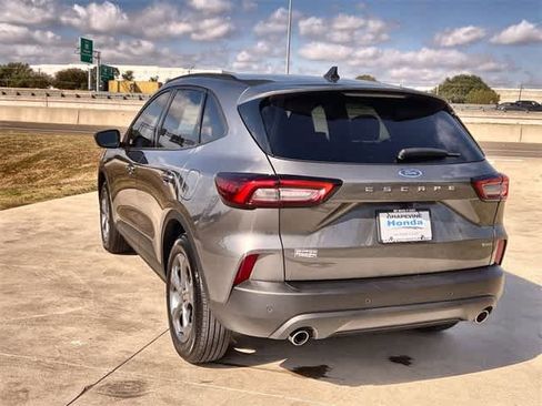 Used 2025 Ford Escape ST-Line w/ Equipment Group 301A image 5