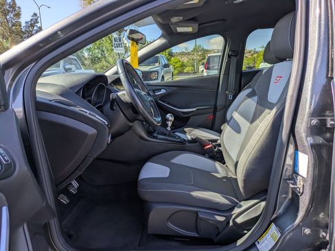 Used 2018 Ford Focus ST image 17