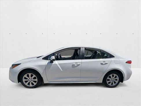 New 2025 Toyota Corolla LE image 5