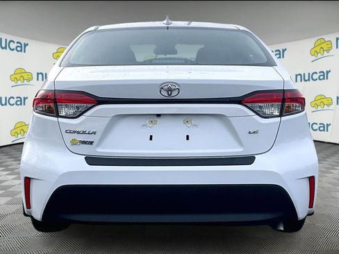 Used 2025 Toyota Corolla LE w/ LE Premium Package image 5