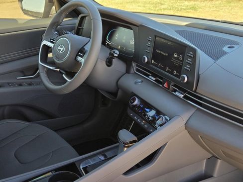 New 2026 Hyundai Elantra SEL Sport Premium FWD image 10
