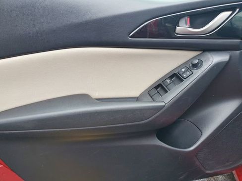 Used 2016 MAZDA MAZDA3 i Sport w/ Preferred Equipment Package image 17