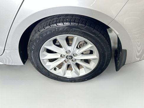 Used 2020 Toyota Corolla LE w/ LE Premium Package image 11