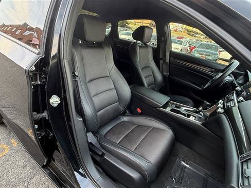 Used 2019 Honda Accord Sport image 11