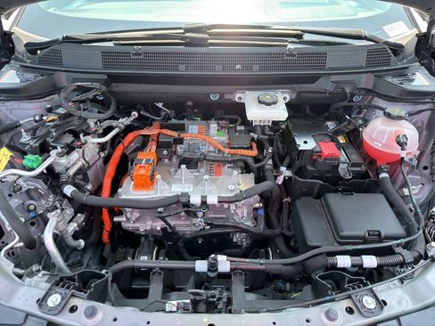 Used 2025 Chevrolet Equinox EV LT w/ Convenience Package II FWD image 21