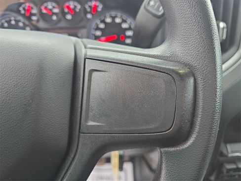 Used 2021 Chevrolet Silverado 1500 Custom Trail Boss w/ LPO, Dark Essentials Package image 18