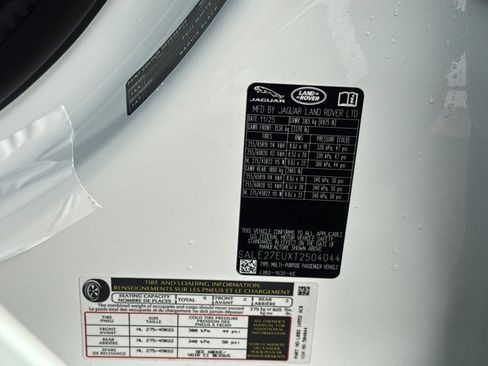 New 2026 Land Rover Defender 110 X-Dynamic SE AWD/4WD image 35