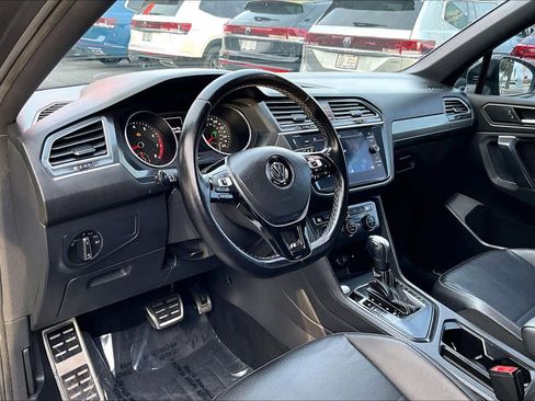 Used 2021 Volkswagen Tiguan SE R-Line image 17