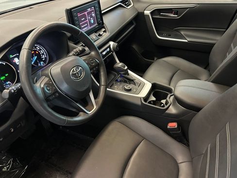 Used 2021 Toyota RAV4 XLE Premium AWD/4WD image 10
