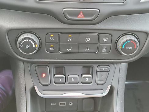 Used 2019 GMC Terrain SLE FWD image 19