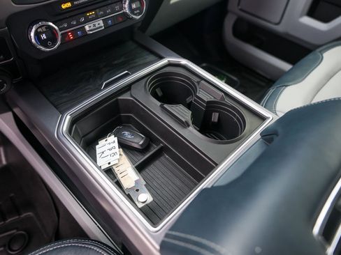 Used 2022 Ford F350 Limited image 22