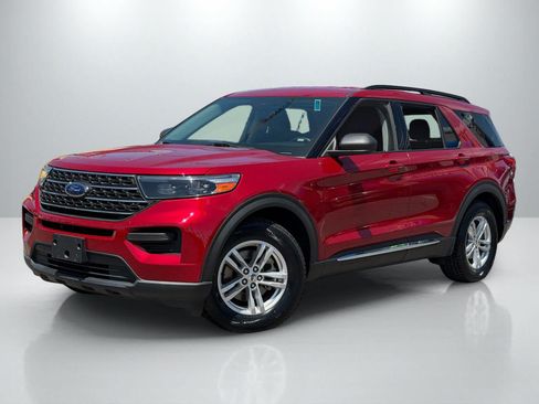 Used 2022 Ford Explorer XLT RWD image 1