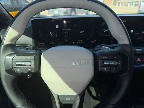 Used 2025 Kia K4 GT-Line w/ GT-Line Sunroof Package image 32