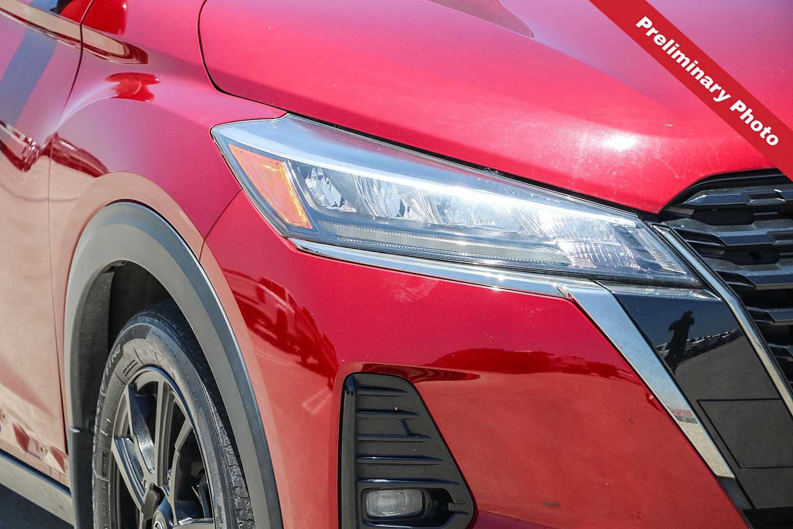 Used 2022 Nissan Kicks SR FWD image 4