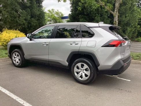 Used 2023 Toyota RAV4 LE FWD image 8
