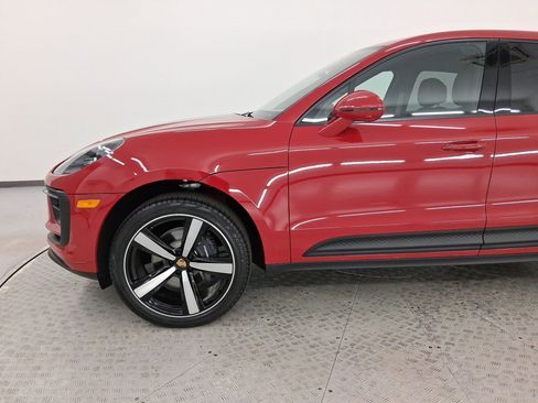 Used 2026 Porsche Macan AWD/4WD image 11