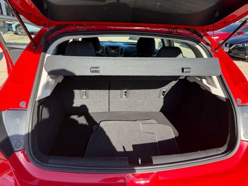 Used 2017 Chevrolet Cruze LT image 13