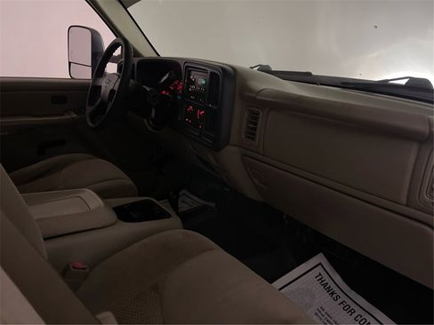 Used 2006 Chevrolet Silverado 2500 W/T image 39