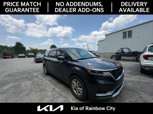 Used 2023 Kia Carnival LX FWD image 1