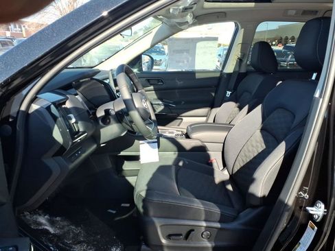 New 2025 Nissan Pathfinder SV image 26