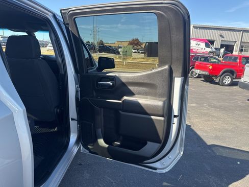 Used 2022 Chevrolet Silverado 1500 LT image 27