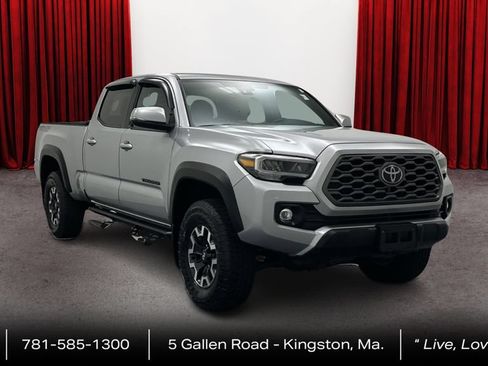 Certified 2023 Toyota Tacoma TRD Off-Road w/ Technology Package AWD/4WD image 3