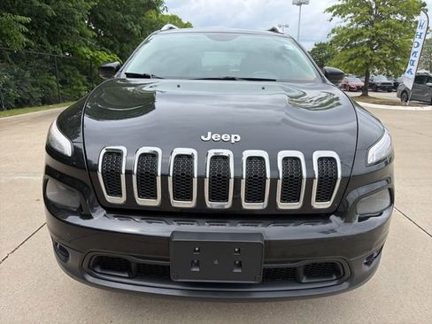 Used 2015 Jeep Cherokee Latitude w/ Comfort/Convenience Group AWD/4WD image 8