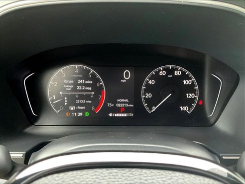 Used 2025 Honda Pilot Touring image 13