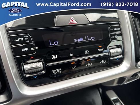 Used 2022 Kia Sorento EX w/ Panoramic Sunroof Package FWD image 30